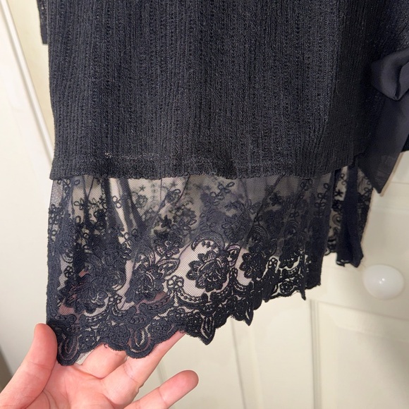 LC Lauren Conrad Layered Lace Sweater Black Top Sz Large - Picture 4 of 5
